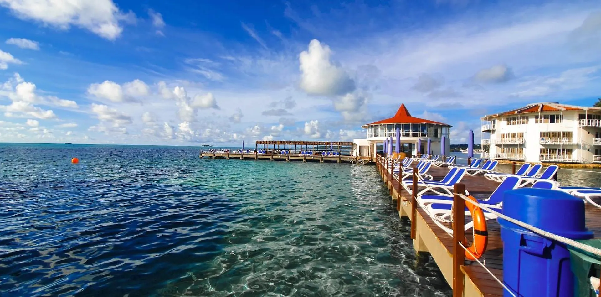 Decameron Aquarium San Andrés Resort