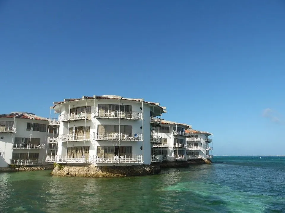 Decameron Aquarium San Andres